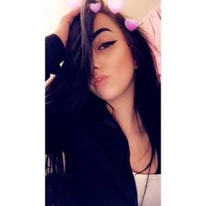 Meet your Posher, Alyssa